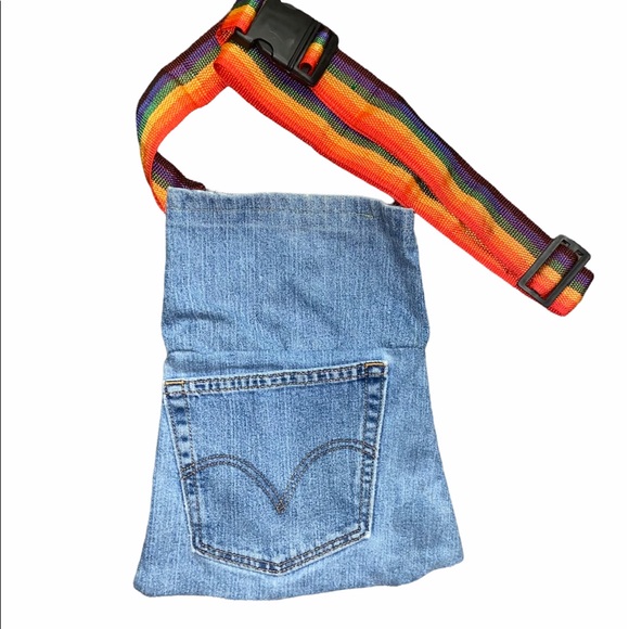 Handmade re-purposed Levi’s LGBTQ denim shoulderbag - Picture 5 of 10